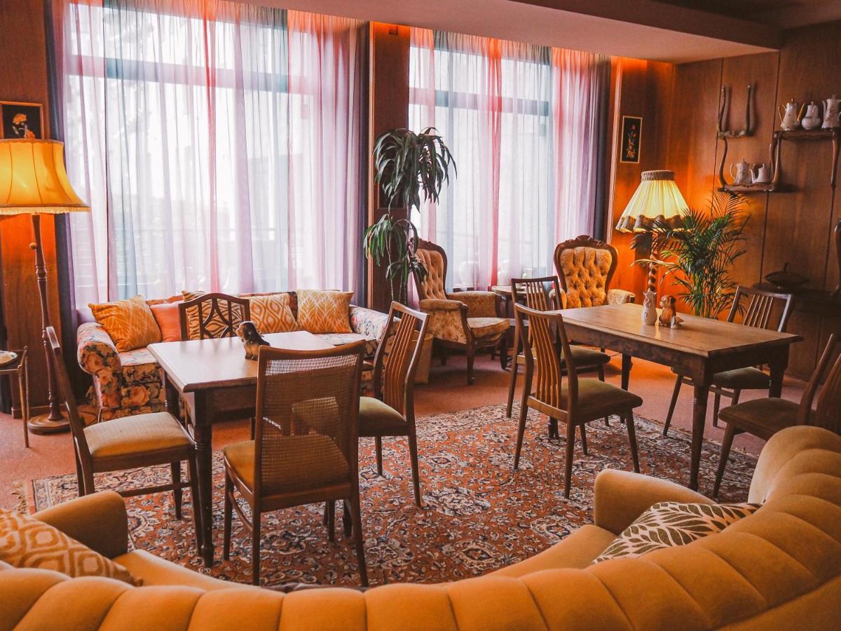 מולהיים אן דר רור Tante Alma'S Muelheimer Hotel מראה חיצוני תמונה
