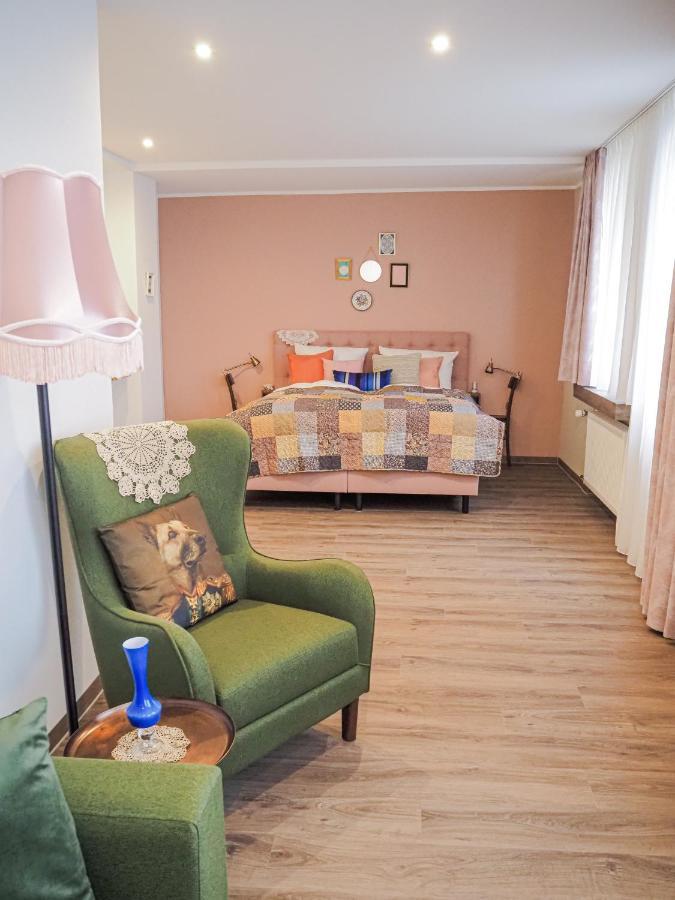 מולהיים אן דר רור Tante Alma'S Muelheimer Hotel מראה חיצוני תמונה